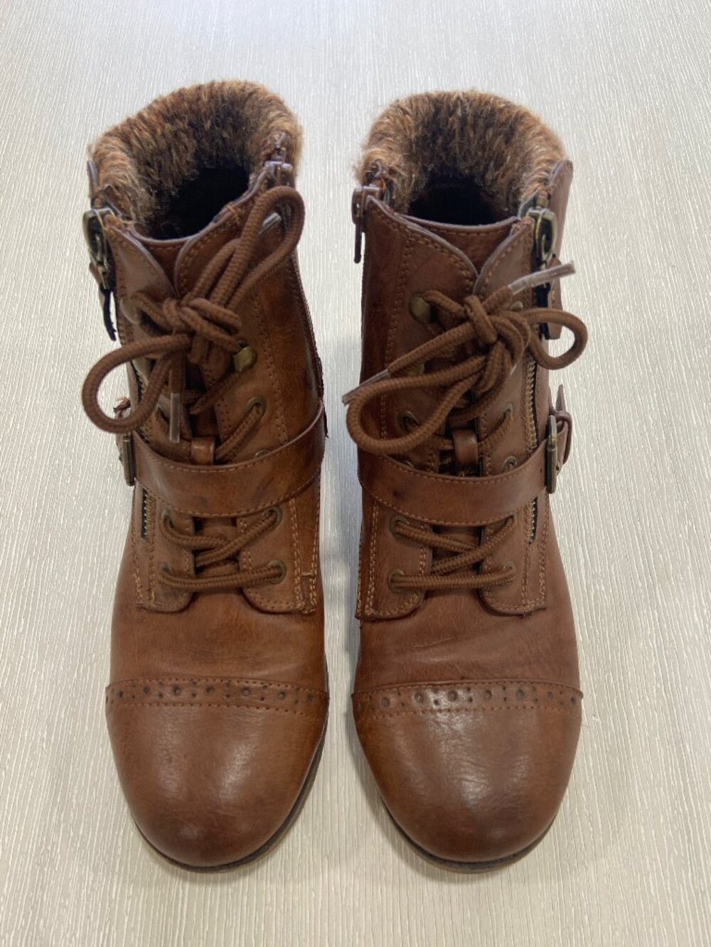 SO Hackberry Cognac Lace-Up Ankle Boots Women's Size 7 Bootie Knit Collar
